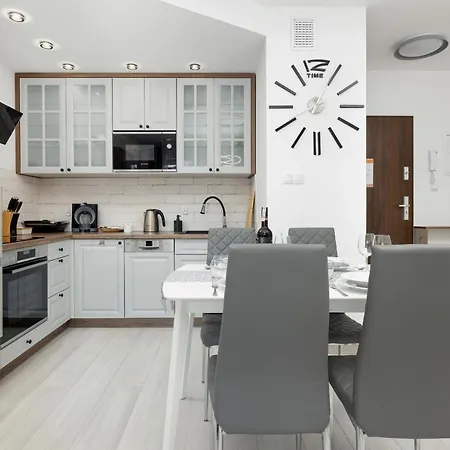 Polnocna By Renters شقة