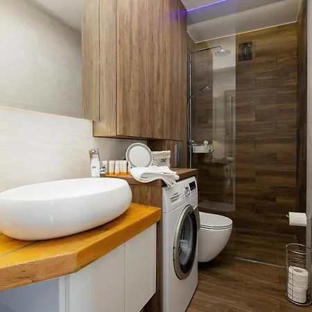 Polnocna By Renters Apartment *