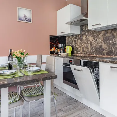 Polnocna By Renters Apartment